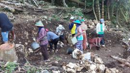 Kerja Bakti Pembuatan Pos Ronda Padukuhan Gading